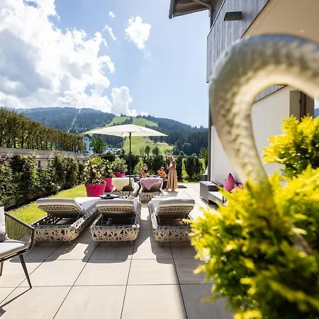 Enjoy The Alps - Aparthotel-2